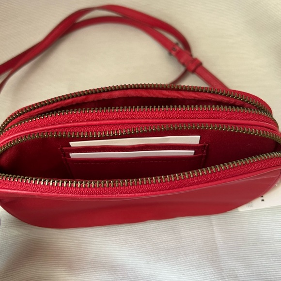 Small Coach Crossbody - Picture 4 of 10